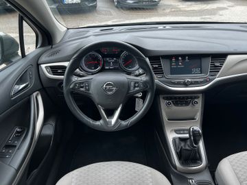 Bild 12 Opel Astra - SHZ | LHZ | PDC vo. u. hi.