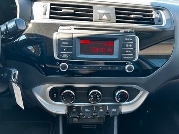 Bild 14 Kia Rio - Klima | PDC hinten | Tempomat